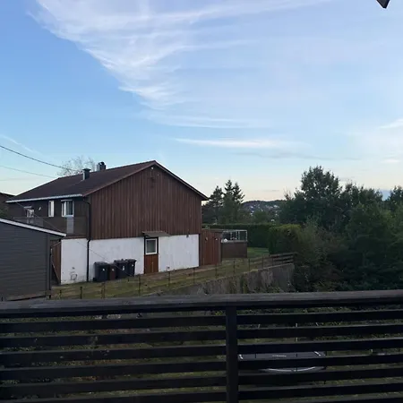 Apartment Family I Sentrale Vagsbygd 3 Soverom Elbillading Og Felles Inngang Bestilling Ma Gjores Minst 2 Dager I Forveien