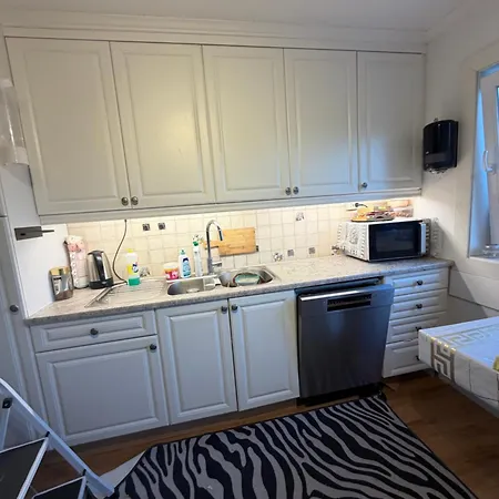 Apartment Family I Sentrale Vagsbygd 3 Soverom Elbillading Og Felles Inngang Bestilling Ma Gjores Minst 2 Dager I Forveien Kristiansand